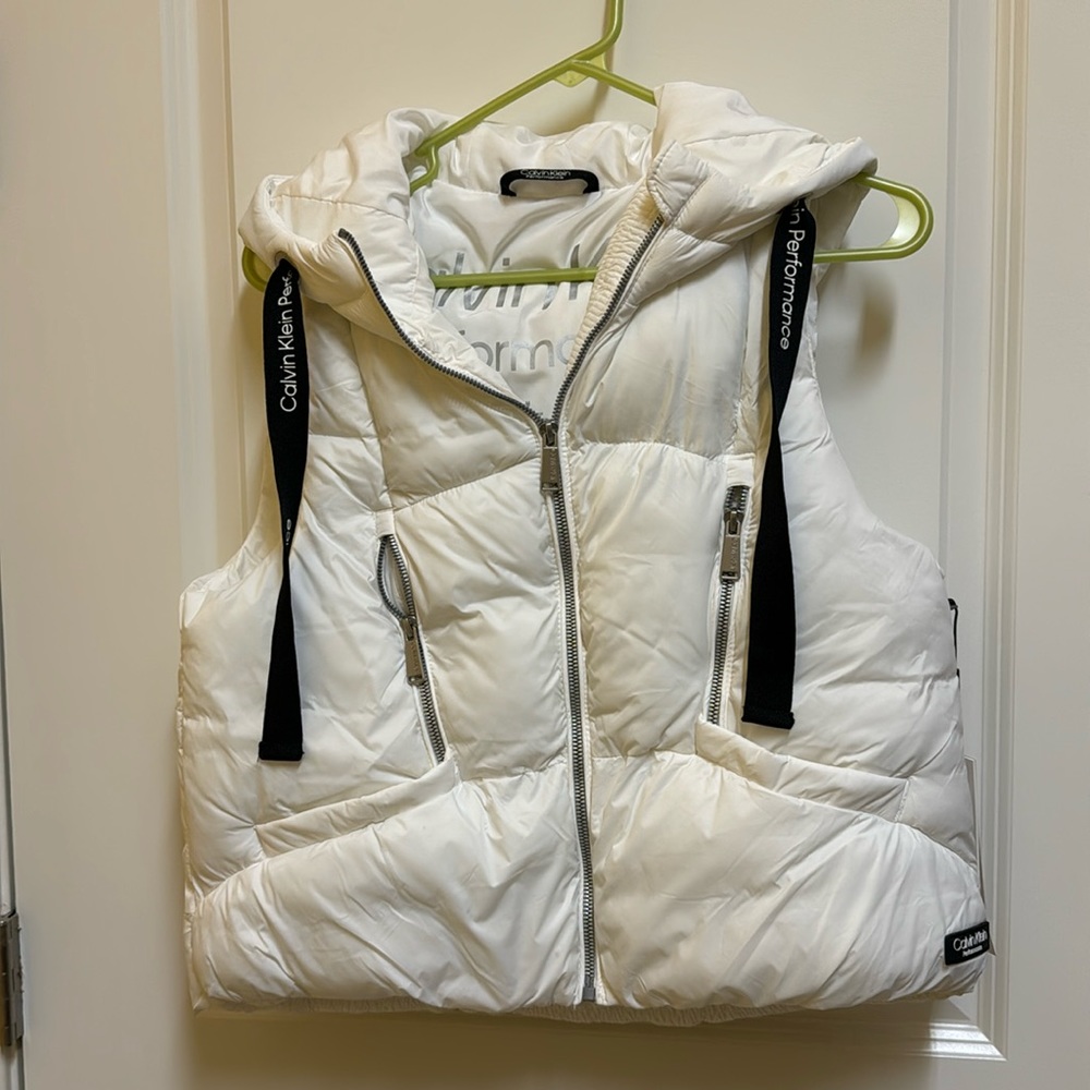 Calvin Klein Performance white cropped Vest NWT medium with hood